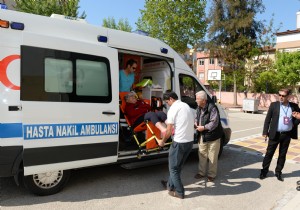 Demokrasi Otobsleri  oy kullandmak iin deprem blgesine yola kyor